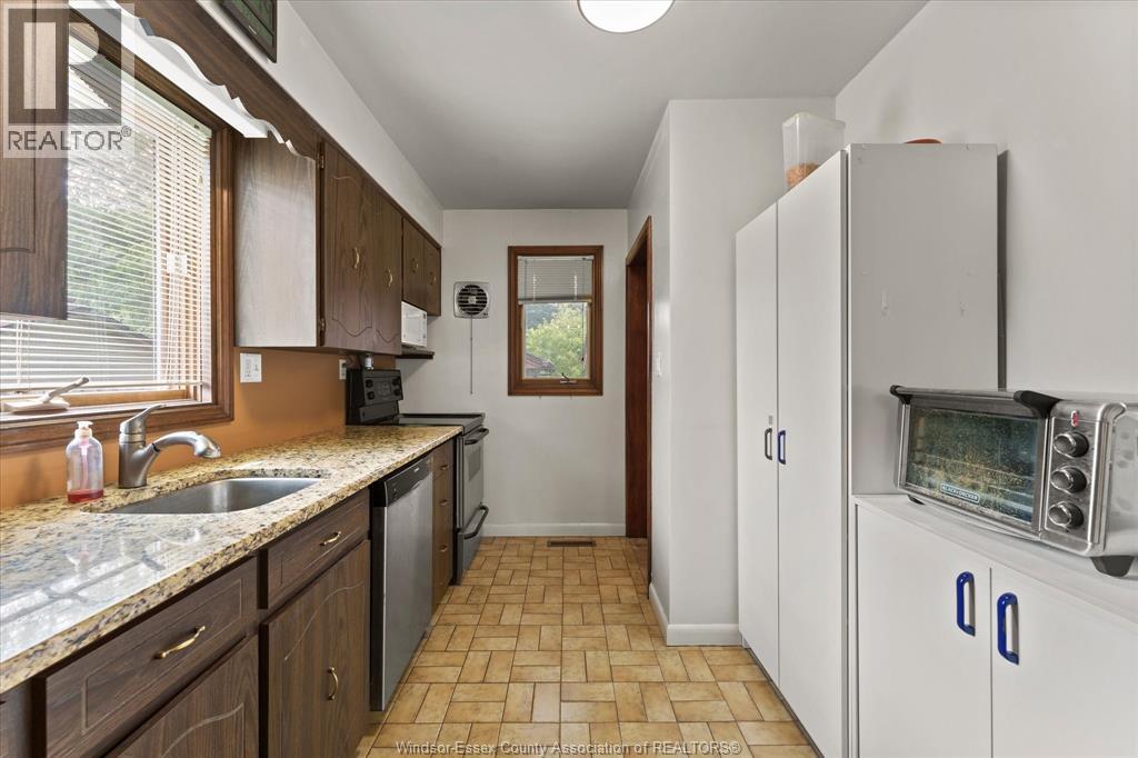 3189 Mckay, Windsor, Ontario  N9E 2R4 - Photo 12 - 26023482