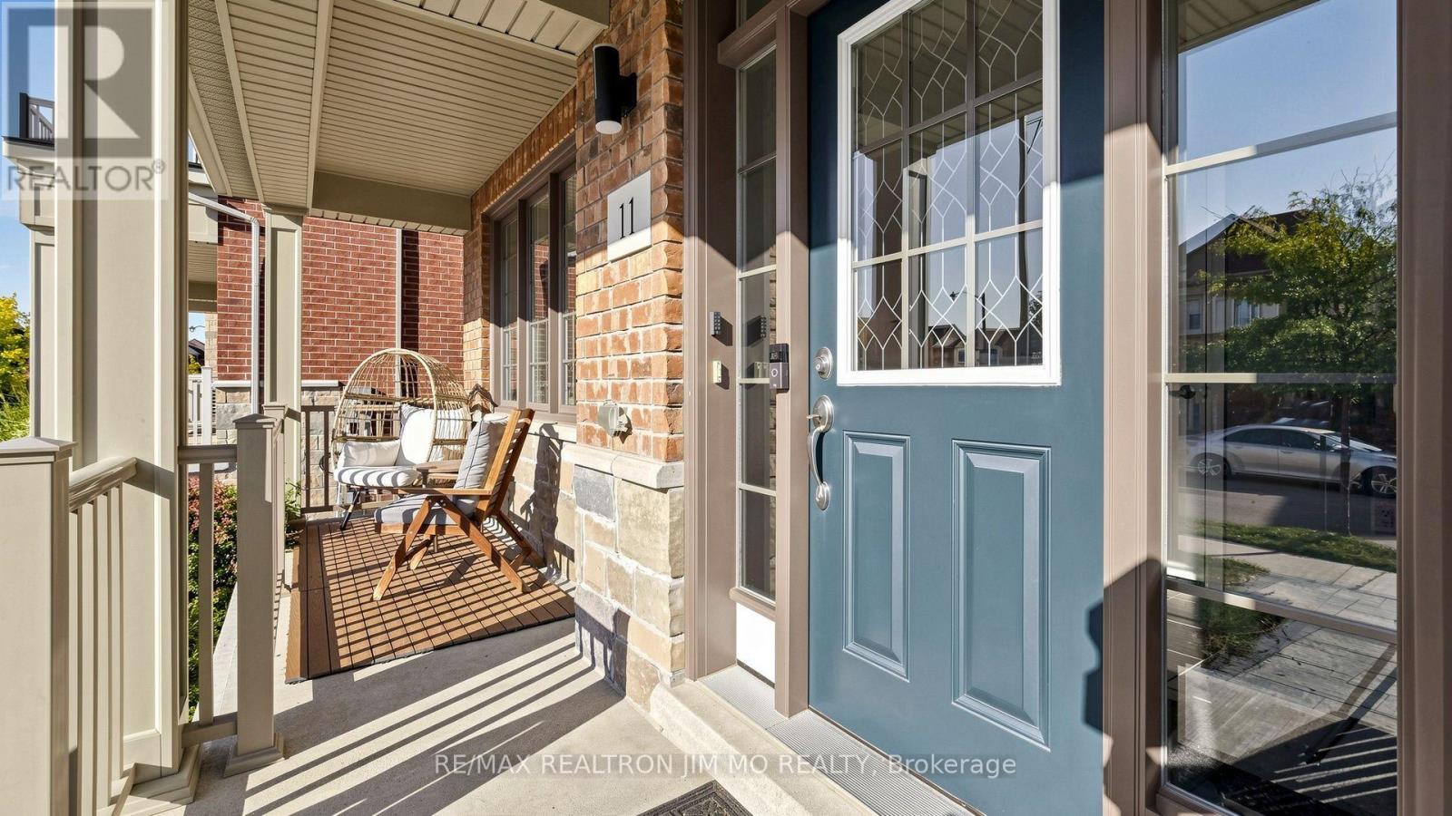 11 Carratuck Street, East Gwillimbury, Ontario  L9N 0S5 - Photo 6 - N13826936