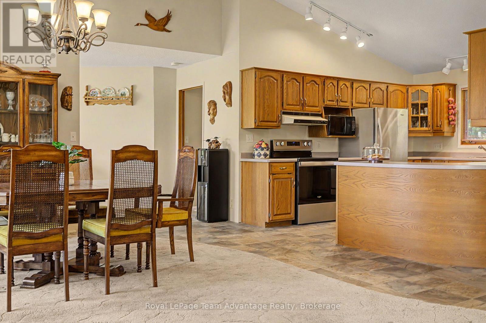 4 & 6 Sharon Park Drive, Mckellar, Ontario  P0G 1C0 - Photo 17 - X13515942