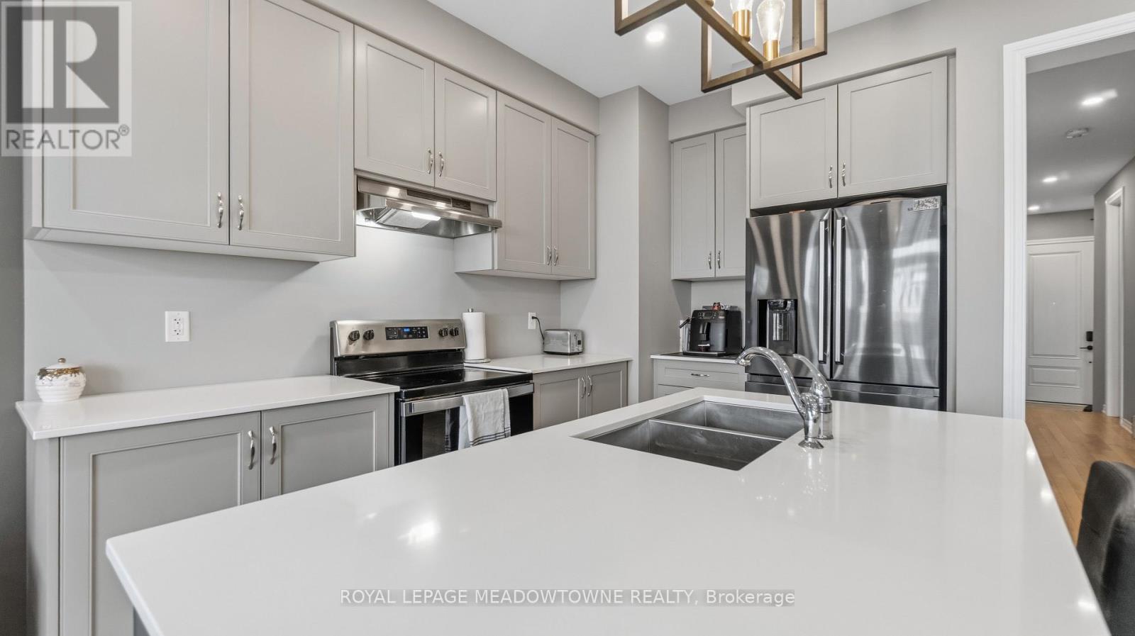 8 Angelfish Road, Brampton, Ontario  L7A 5C5 - Photo 13 - W13792342