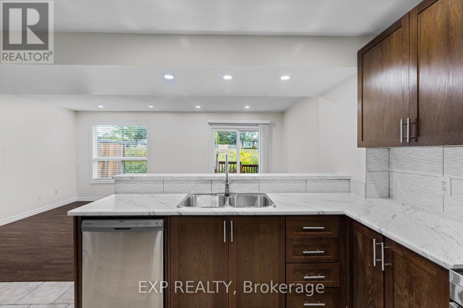 35 Thames Way, Hamilton, Ontario  L0R 1W0 - Photo 15 - X13761694
