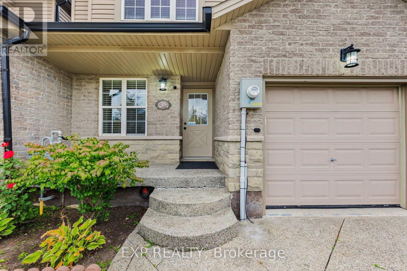 35 Thames Way, Hamilton, Ontario  L0R 1W0 - Photo 3 - X13761694