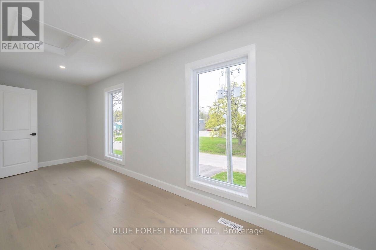 619 Lions Park Drive, Strathroy-Caradoc, Ontario  N0L 1W0 - Photo 20 - X13827422