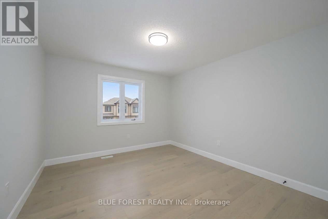 619 Lions Park Drive, Strathroy-Caradoc, Ontario  N0L 1W0 - Photo 29 - X13827422
