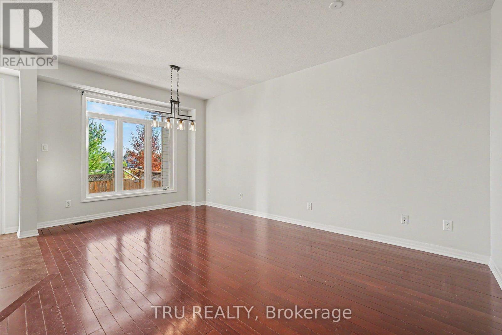 641 Sunburst Street, Ottawa, Ontario  K1T 0L1 - Photo 6 - X13827404