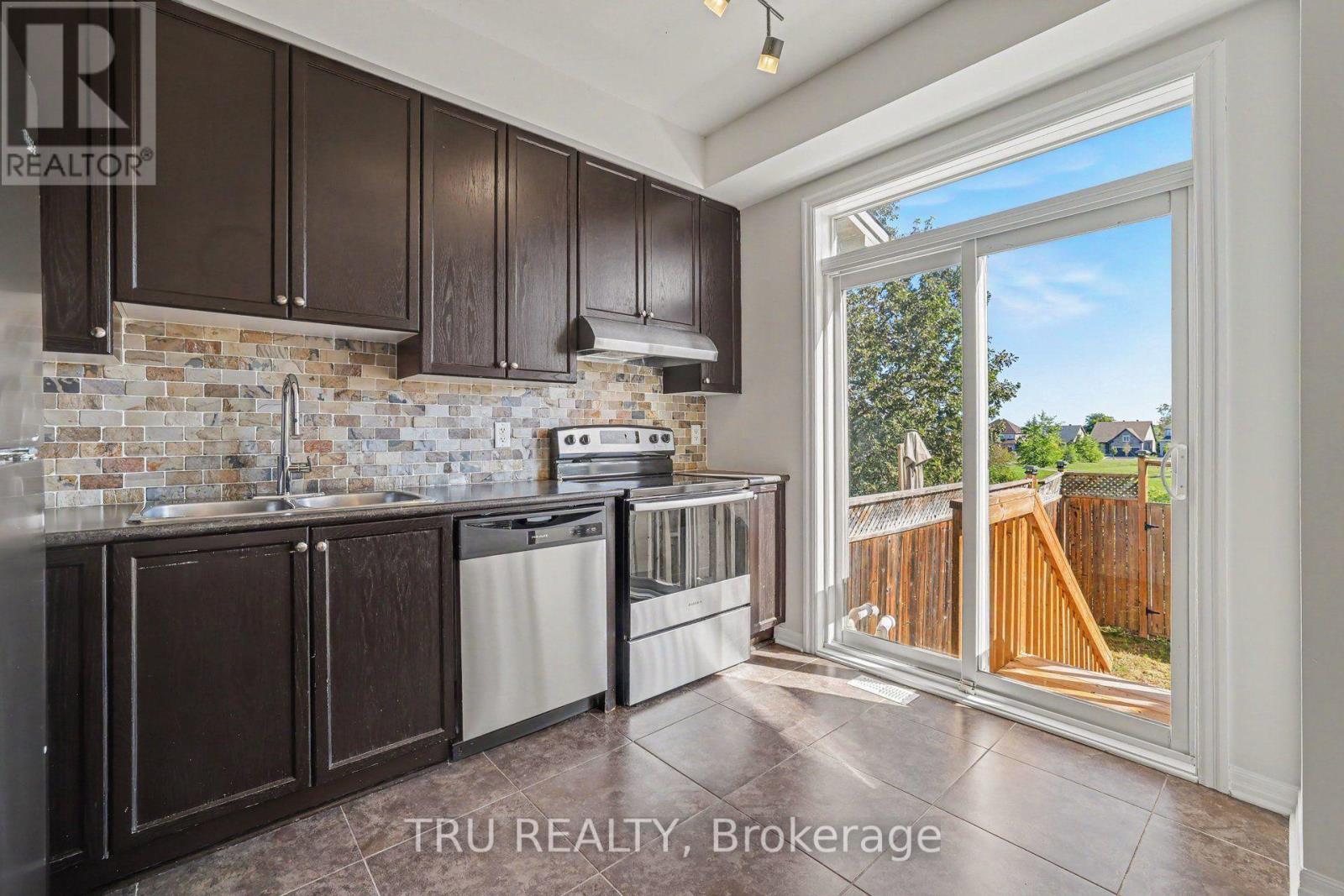 641 Sunburst Street, Ottawa, Ontario  K1T 0L1 - Photo 9 - X13827404