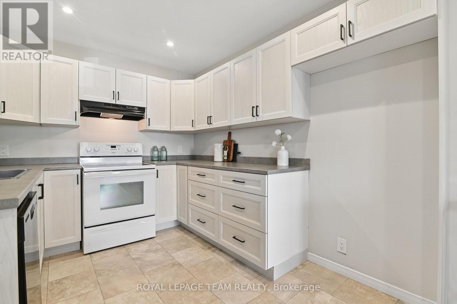 116 Heritage Place, Cornwall, Ontario  K6J 5V5 - Photo 11 - X13827488