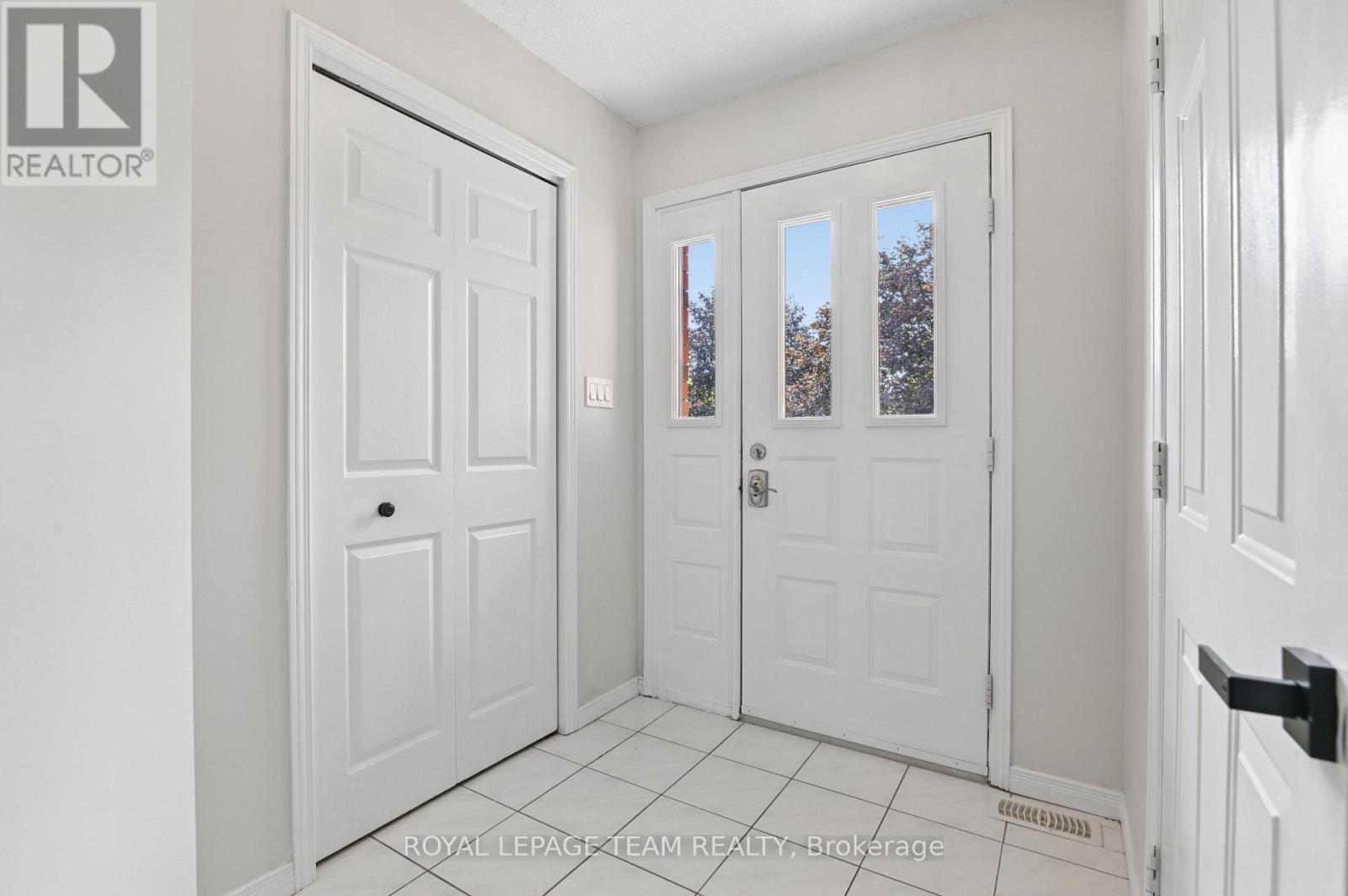 116 Heritage Place, Cornwall, Ontario  K6J 5V5 - Photo 3 - X13827488