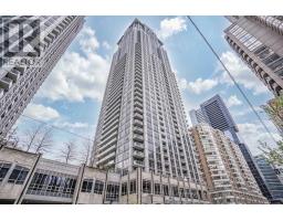 408 - 761 BAY STREET, Toronto, Ontario