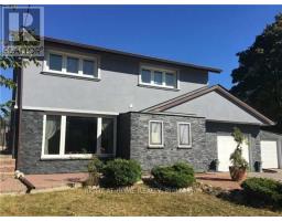 1 RIALTO DRIVE, Toronto, Ontario