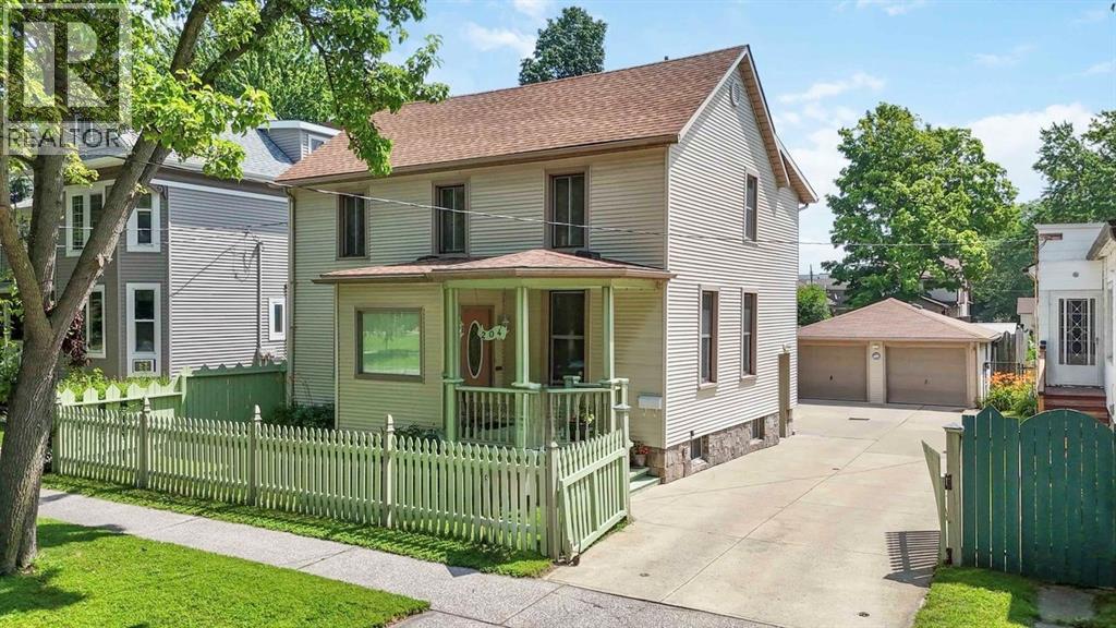 204 VIDAL STREET South Sarnia Ontario Canada N7T2T5