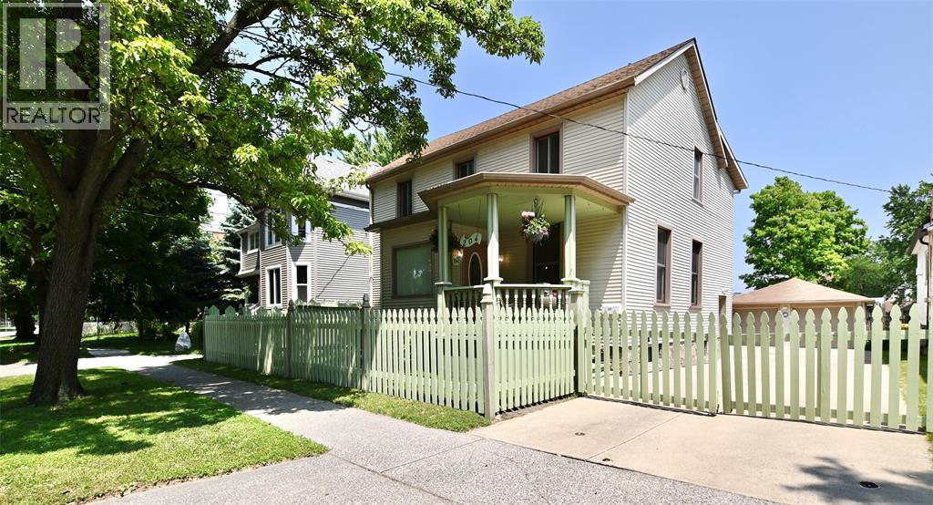 204 VIDAL STREET South Sarnia Ontario Canada N7T2T5 2
