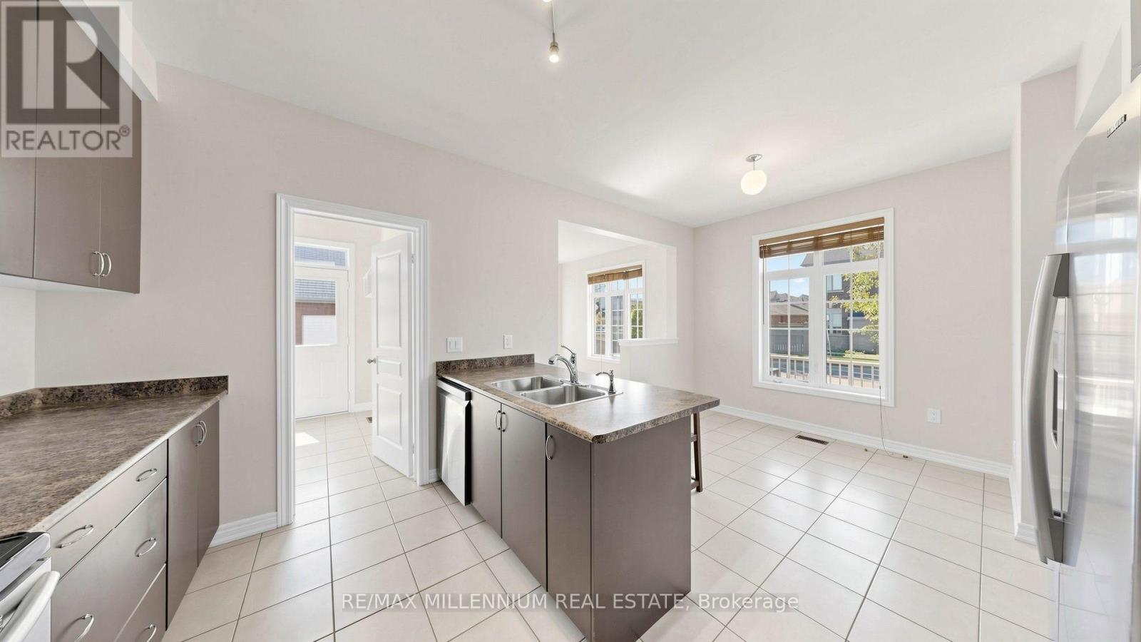 65 Yellowknife Road, Brampton, Ontario  L6R 3X5 - Photo 17 - W13827356