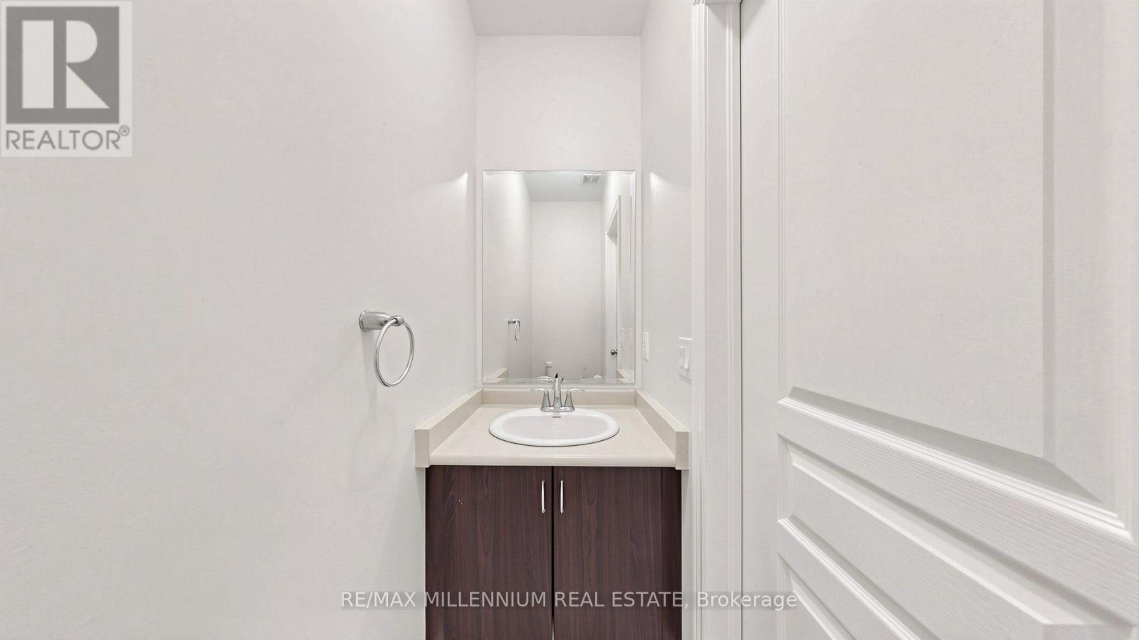 65 Yellowknife Road, Brampton, Ontario  L6R 3X5 - Photo 22 - W13827356