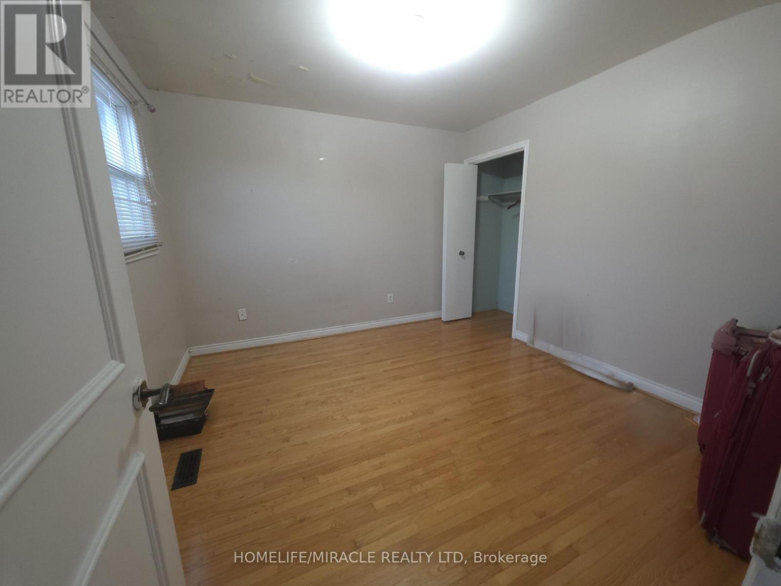 36 Kearney Drive, Toronto, Ontario  M9W 5J8 - Photo 10 - W13827462