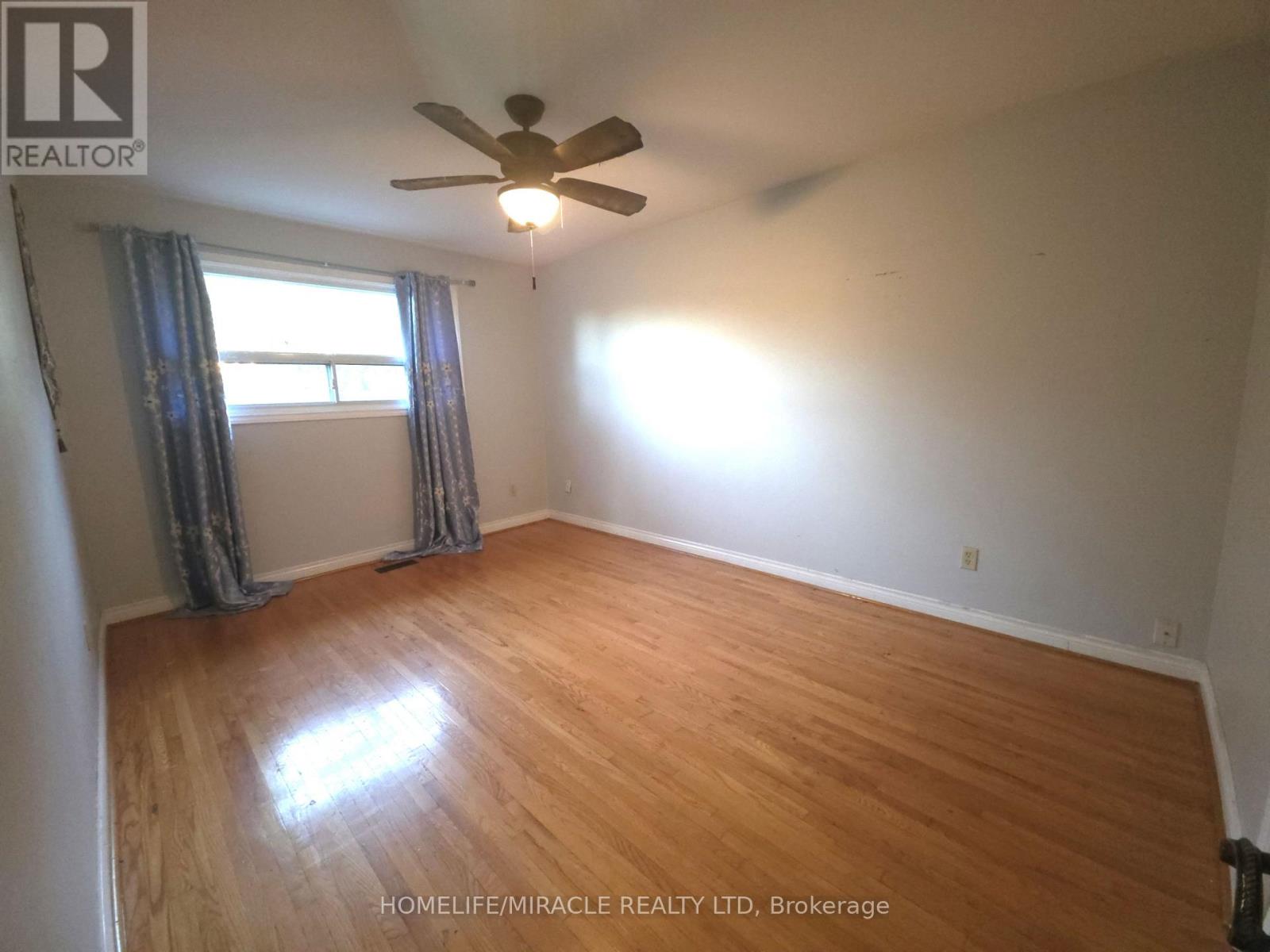 36 Kearney Drive, Toronto, Ontario  M9W 5J8 - Photo 11 - W13827462