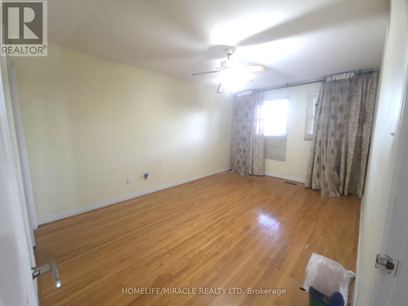 36 Kearney Drive, Toronto, Ontario  M9W 5J8 - Photo 12 - W13827462