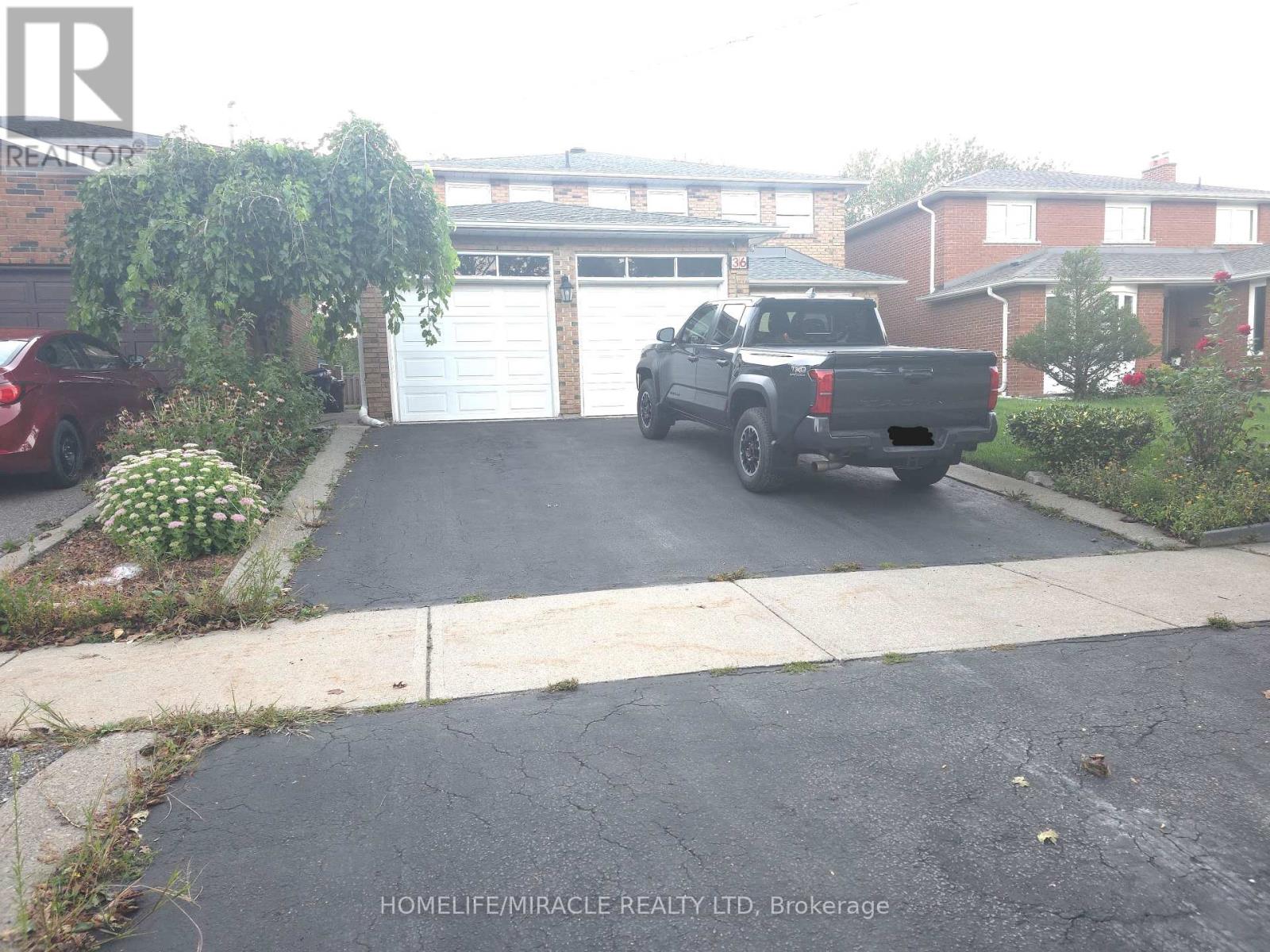 36 Kearney Drive, Toronto, Ontario  M9W 5J8 - Photo 2 - W13827462