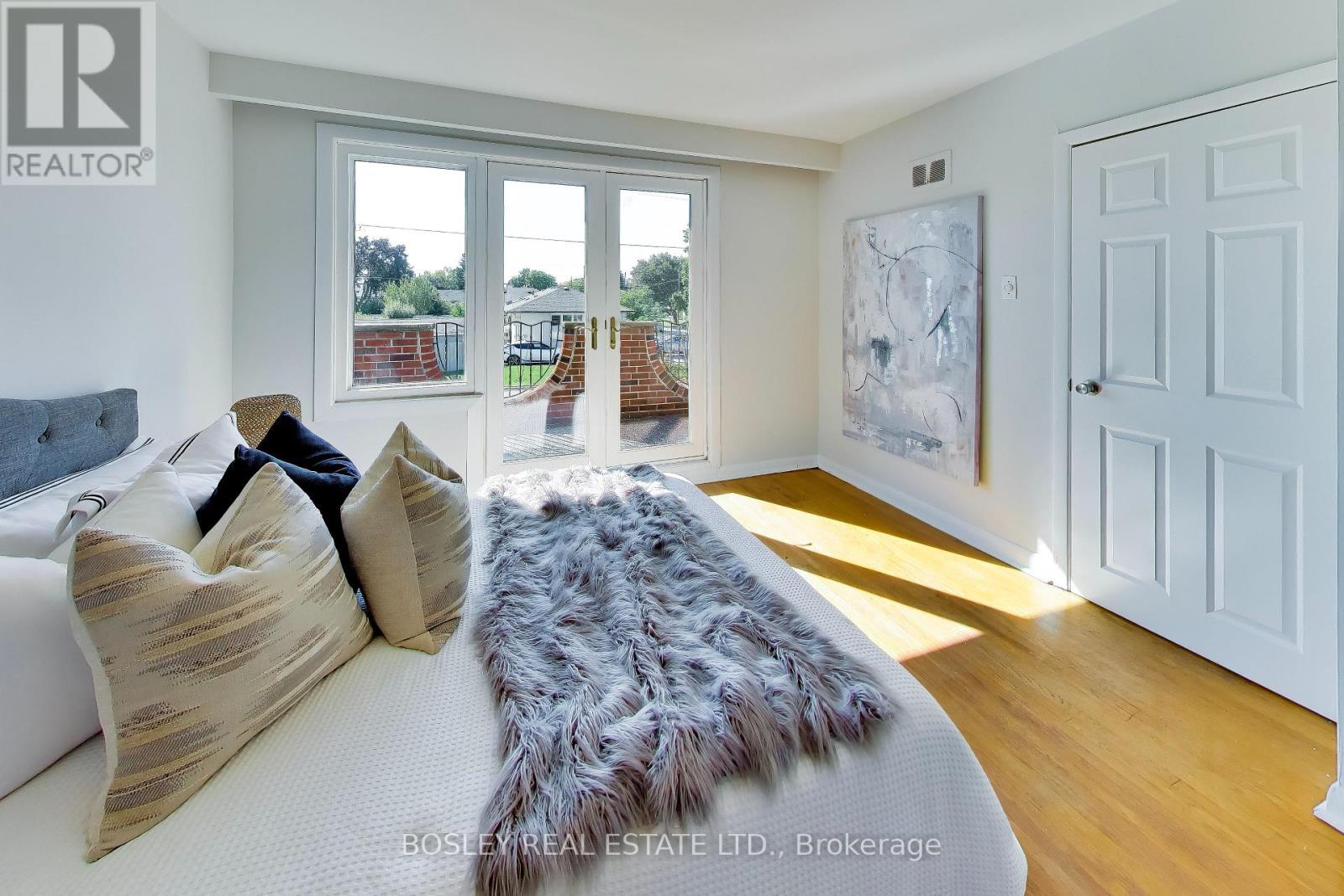 74 Raven Road, Toronto, Ontario  M6L 2A7 - Photo 19 - W13827478