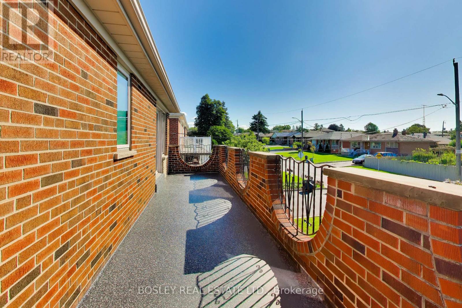 74 Raven Road, Toronto, Ontario  M6L 2A7 - Photo 22 - W13827478