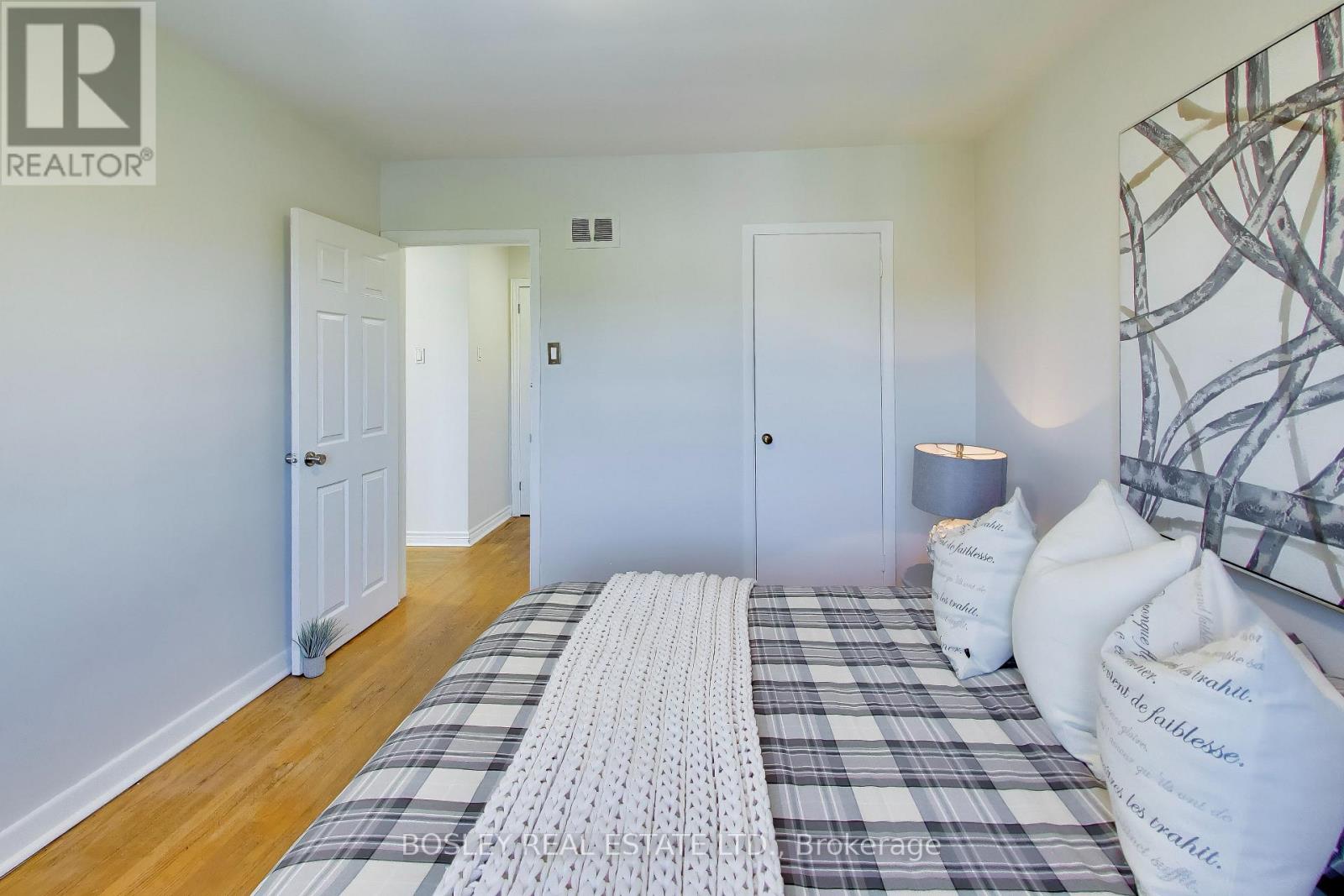 74 Raven Road, Toronto, Ontario  M6L 2A7 - Photo 28 - W13827478