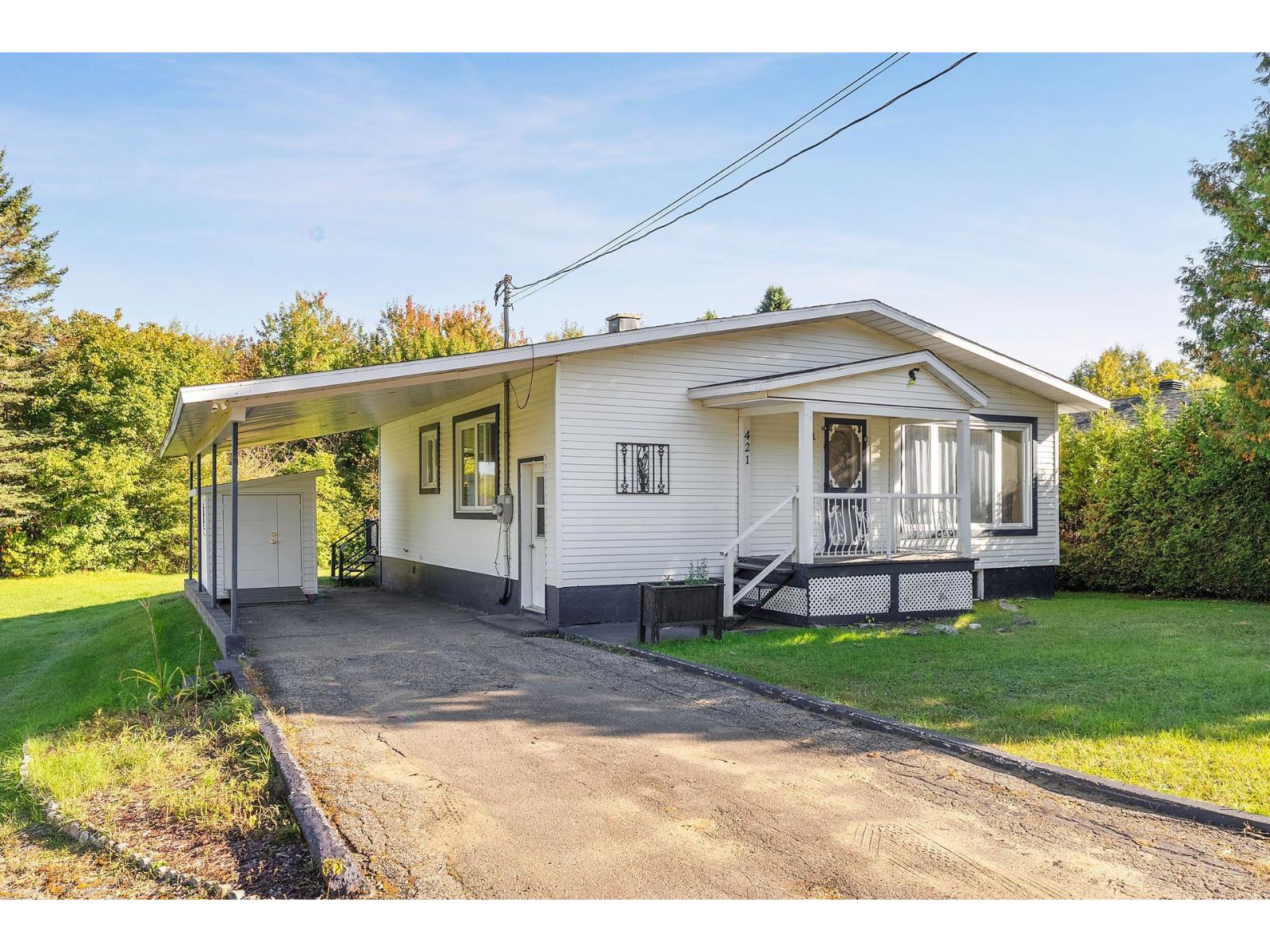 421 Ch. de Ste-Flore Shawinigan Quebec Canada G9T5K5 4