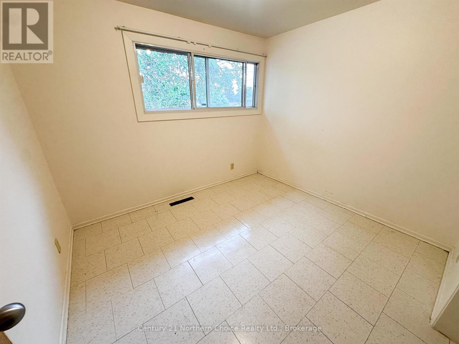 47/49 Pine Street, Ear Falls, Ontario  P0V 1T0 - Photo 14 - X13588262