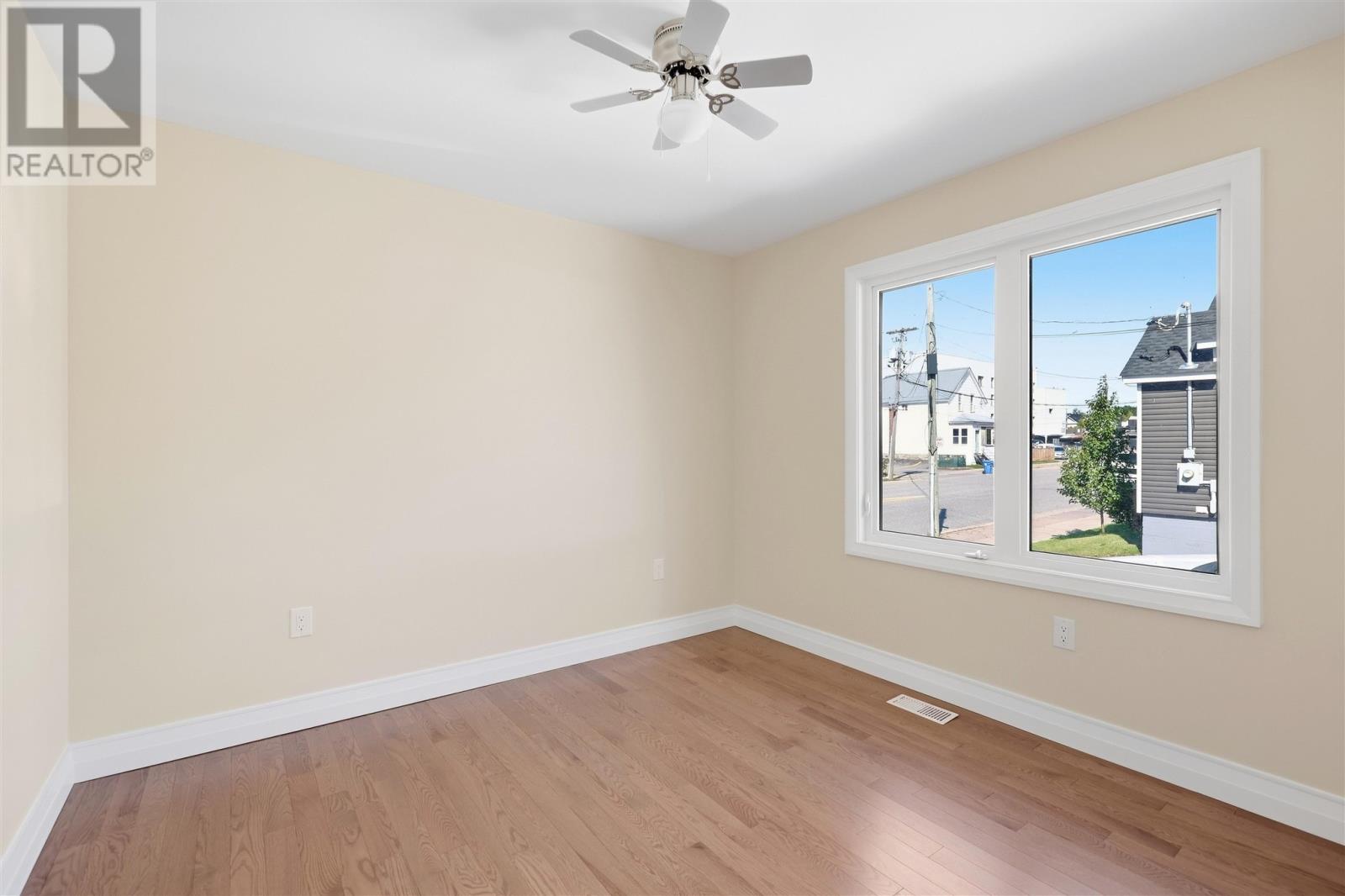 56 Dennis St, Sault Ste. Marie, Ontario  P6A 2W9 - Photo 10 - SM262603