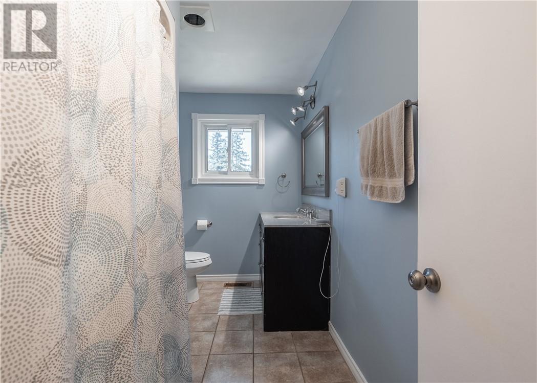 41 Moxam Drive, Greater Sudbury, Ontario  P3Y 1C5 - Photo 10 - 2130596