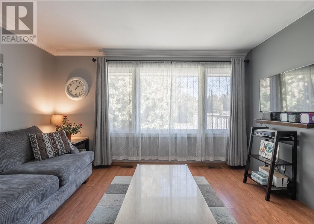 41 Moxam Drive, Greater Sudbury, Ontario  P3Y 1C5 - Photo 6 - 2130596