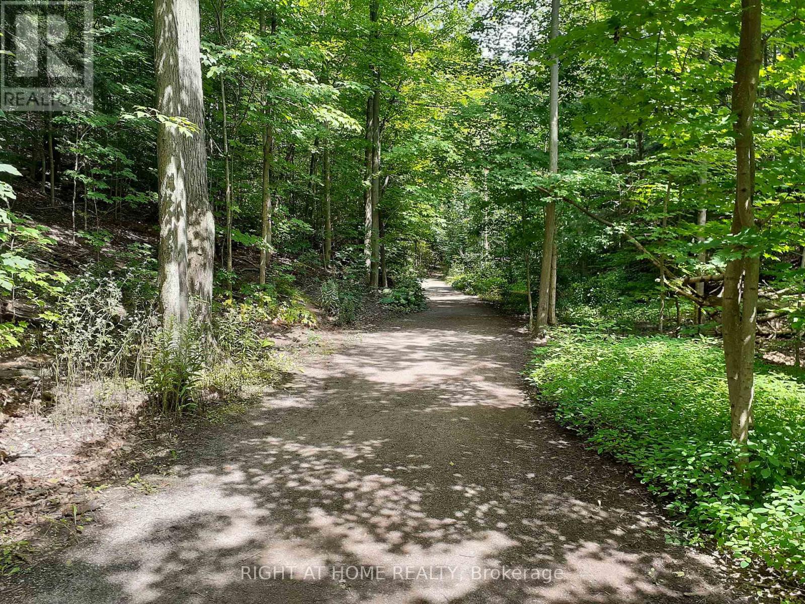 9 - 2272 Mowat Avenue, Oakville, Ontario L6H 5L8 - Photo 32 - W13824740