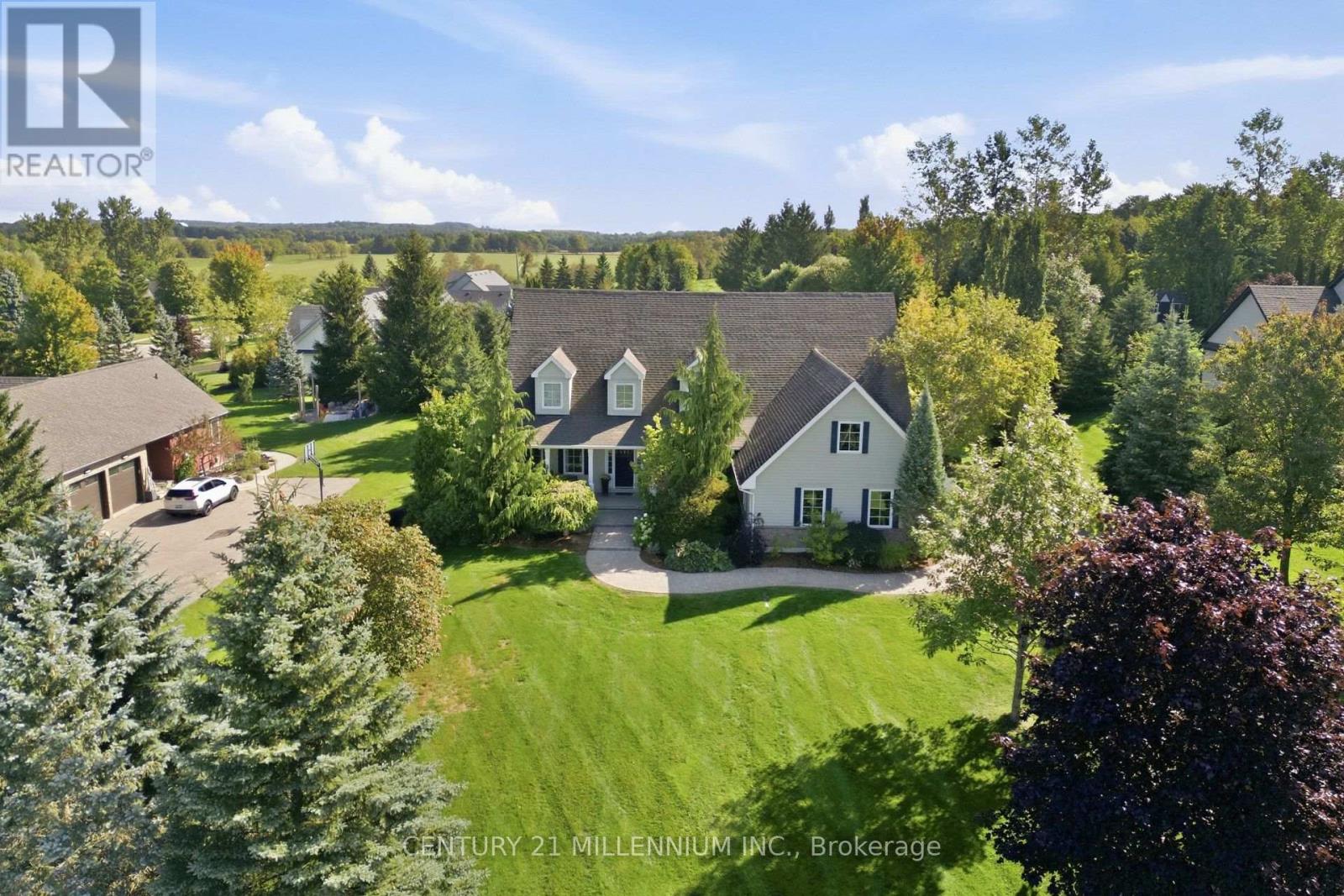 4 ISLAND LAKE ROAD, Mono, Ontario