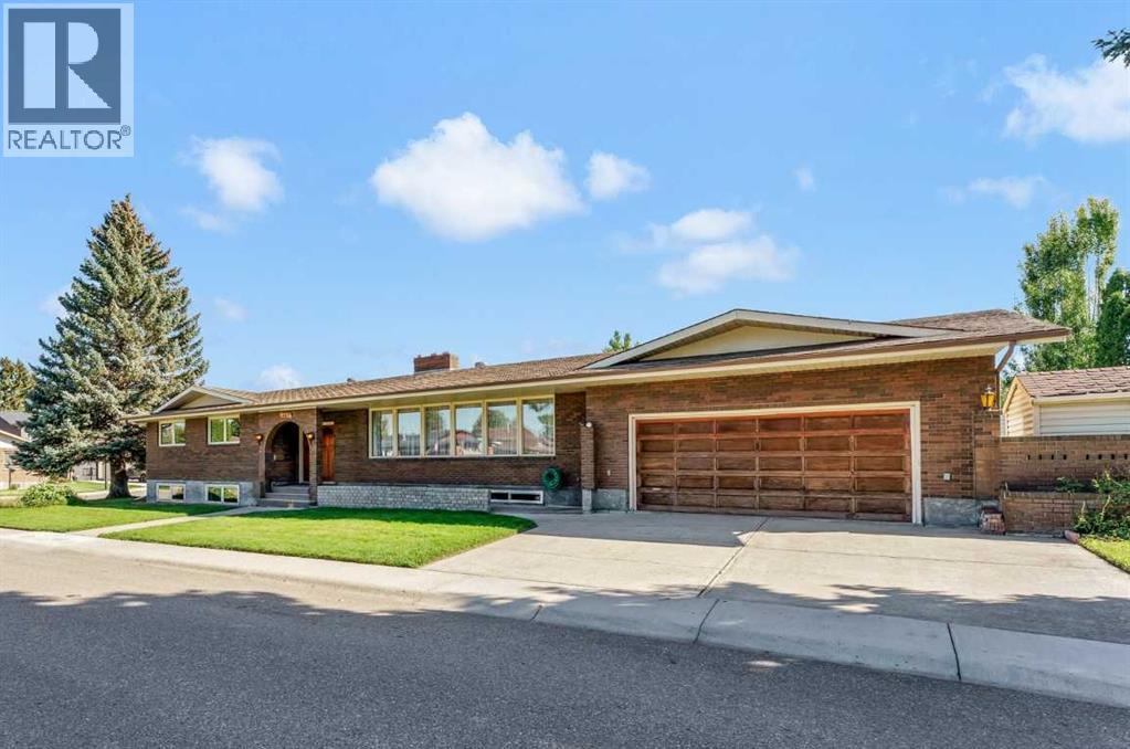 167 Primrose Drive Se, Medicine Hat, Alberta  T1A 2E7 - Photo 3 - A2346974