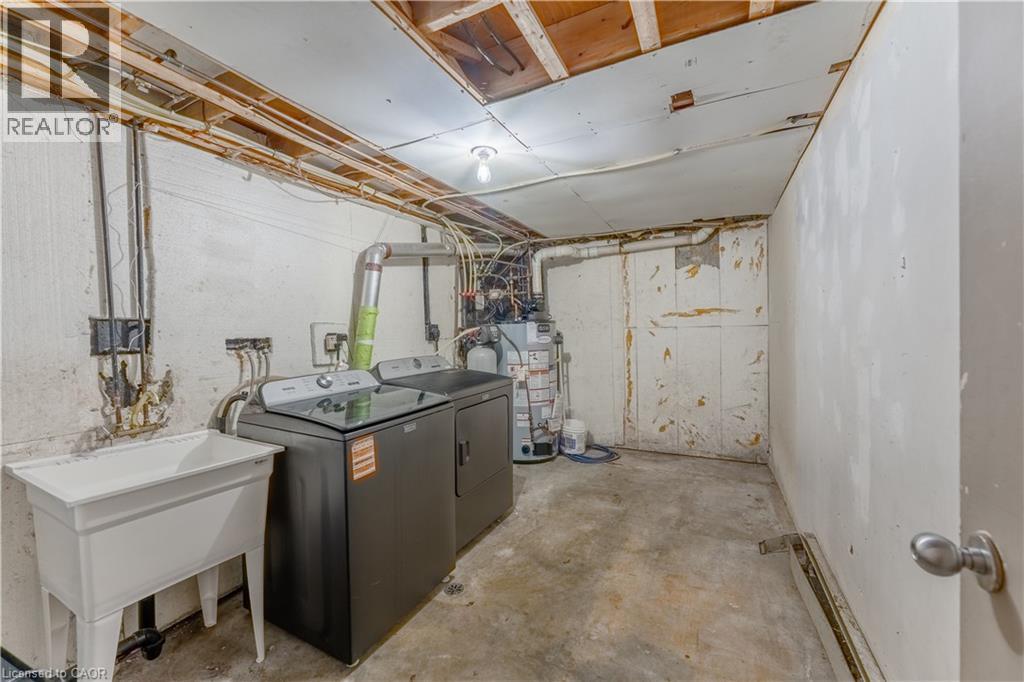 639 Albert Street Unit# 7, Waterloo, Ontario  N2L 3V5 - Photo 39 - 40854165
