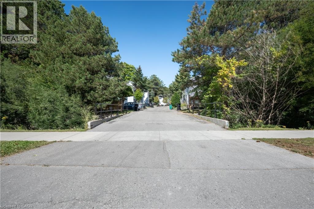 639 Albert Street Unit# 7, Waterloo, Ontario  N2L 3V5 - Photo 7 - 40854165