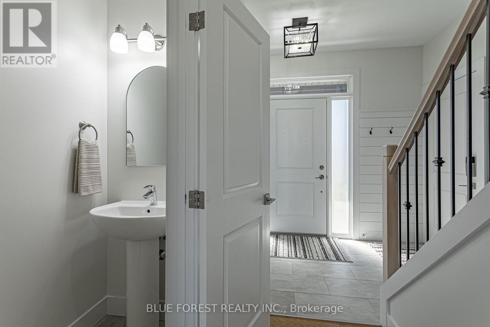 106 Spencer Avenue, Lucan Biddulph, Ontario  N0M 2J0 - Photo 9 - X13827770