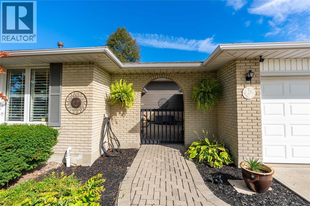 338 Hill Street, St Clair, Ontario  N0N 1G0 - Photo 3 - 26023297