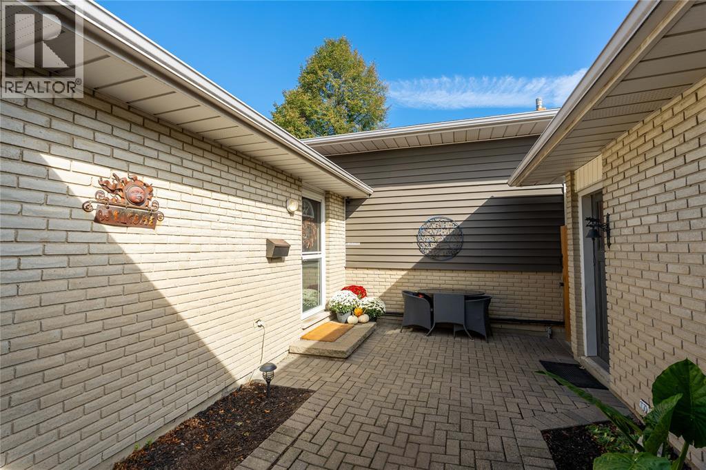 338 Hill Street, St Clair, Ontario  N0N 1G0 - Photo 4 - 26023297