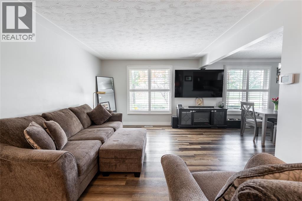 338 Hill Street, St Clair, Ontario  N0N 1G0 - Photo 6 - 26023297
