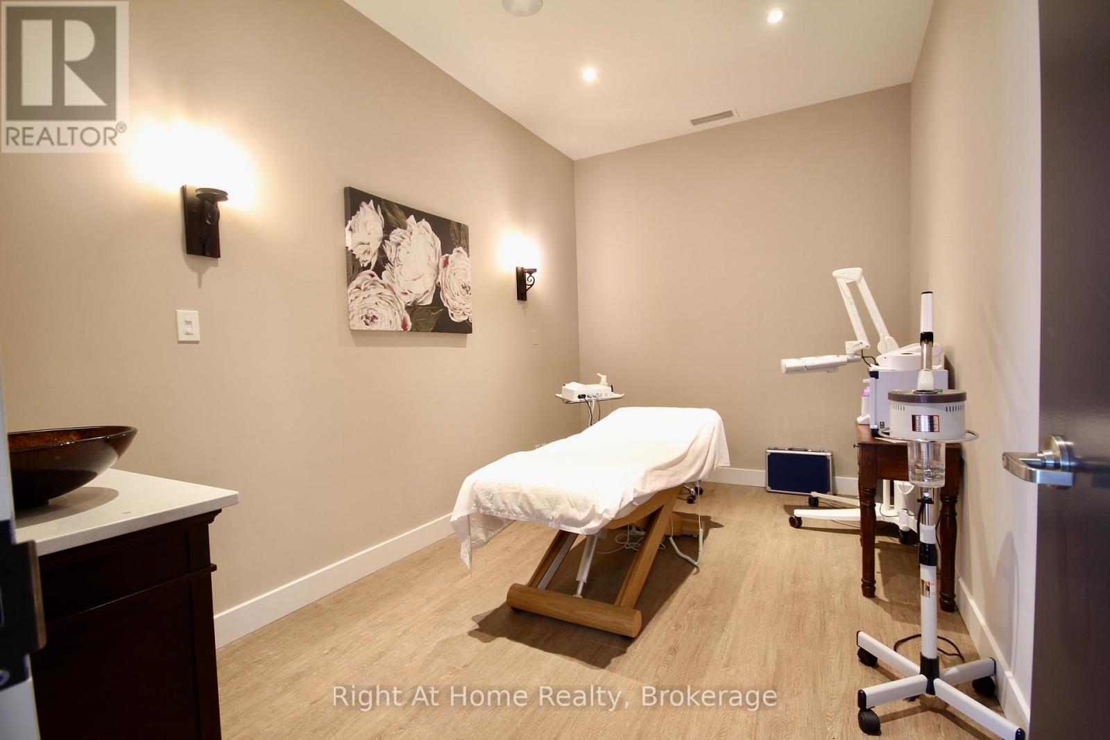 4169 King Street E, Kitchener, Ontario  N2P 2E8 - Photo 30 - X13827570
