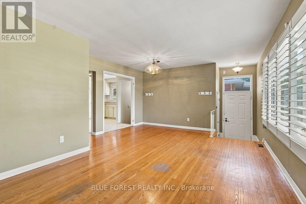407 Vermont Avenue, London South, Ontario  N5Z 3E4 - Photo 10 - X13823898
