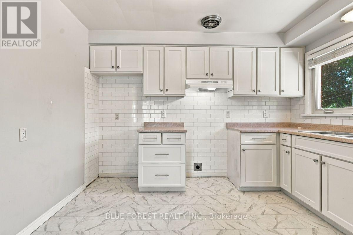 407 Vermont Avenue, London South, Ontario  N5Z 3E4 - Photo 15 - X13823898