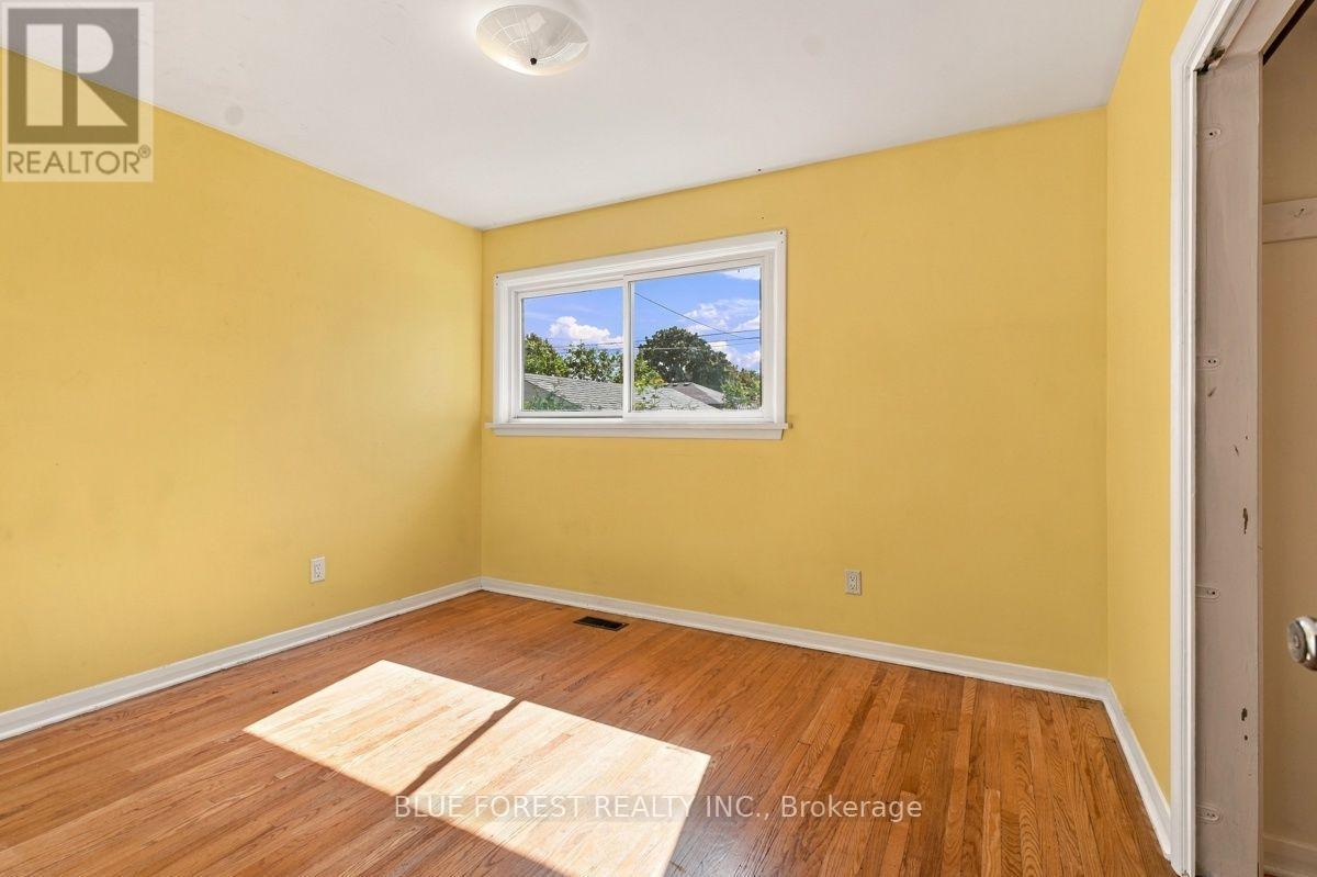 407 Vermont Avenue, London South, Ontario  N5Z 3E4 - Photo 20 - X13823898
