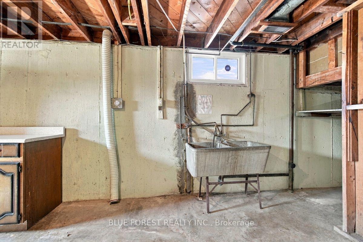 407 Vermont Avenue, London South, Ontario  N5Z 3E4 - Photo 34 - X13823898