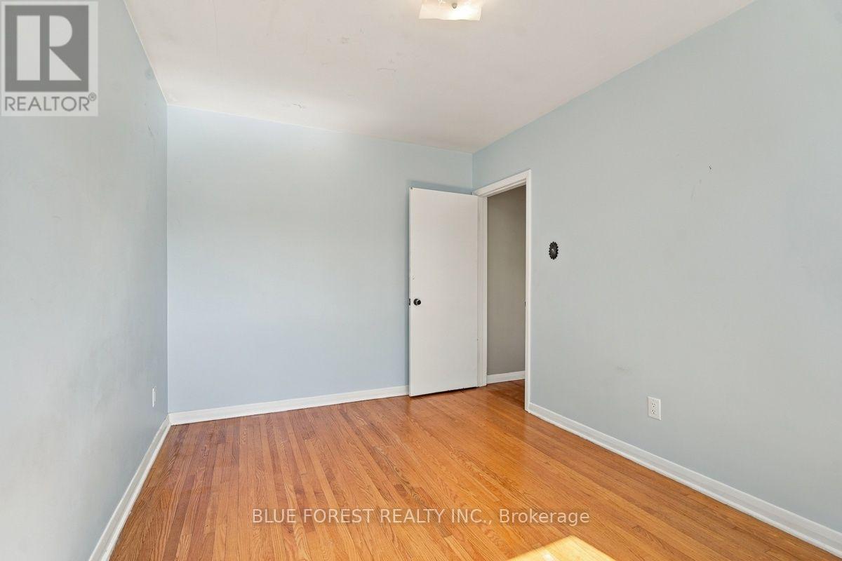407 Vermont Avenue, London South, Ontario  N5Z 3E4 - Photo 24 - X13823898