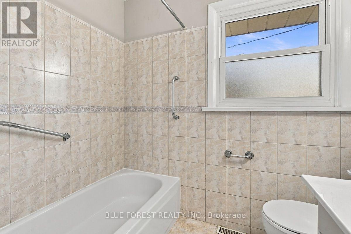 407 Vermont Avenue, London South, Ontario  N5Z 3E4 - Photo 26 - X13823898