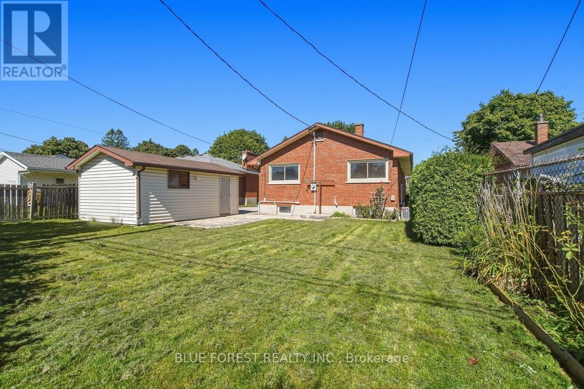 407 Vermont Avenue, London South, Ontario  N5Z 3E4 - Photo 48 - X13823898