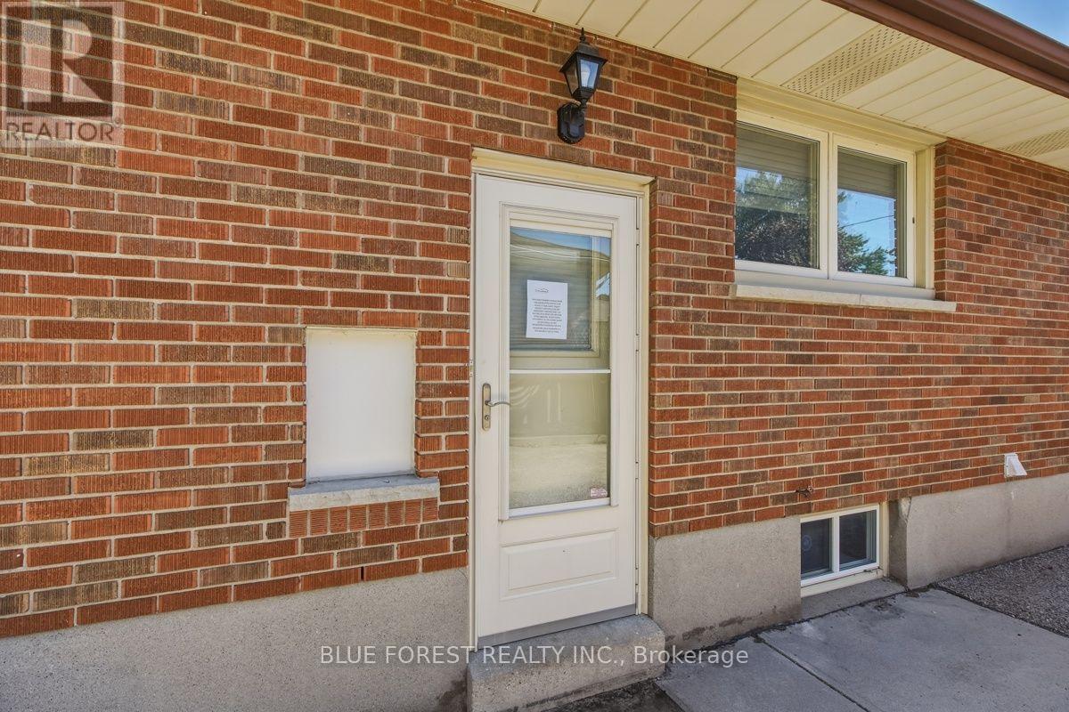 407 Vermont Avenue, London South, Ontario  N5Z 3E4 - Photo 43 - X13823898