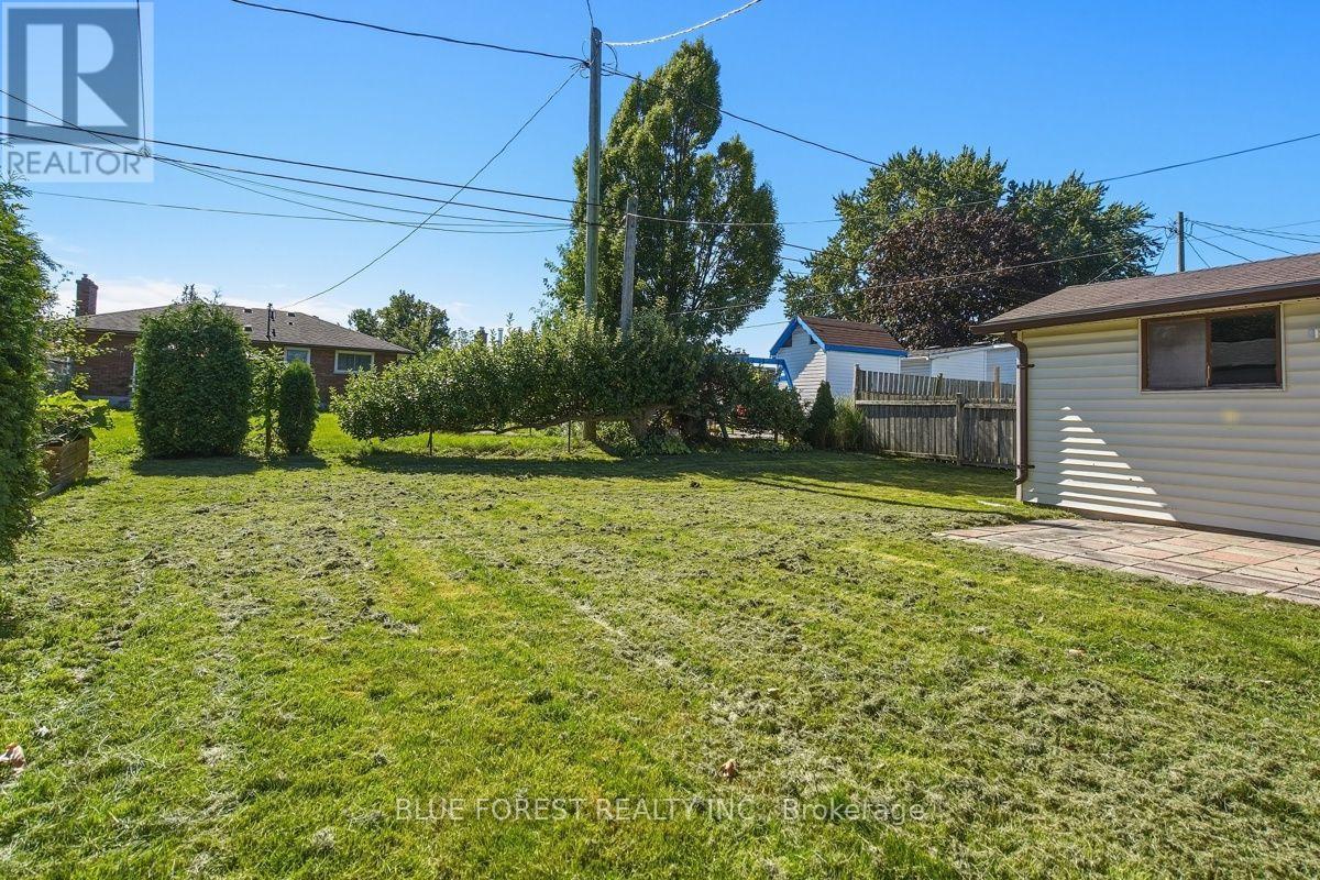407 Vermont Avenue, London South, Ontario  N5Z 3E4 - Photo 45 - X13823898