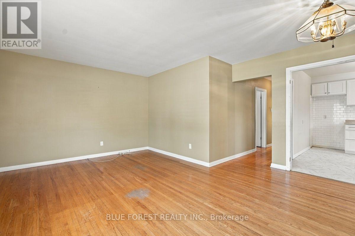 407 Vermont Avenue, London South, Ontario  N5Z 3E4 - Photo 6 - X13823898